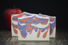 Load image into Gallery viewer, Crisp Apple Artisan Soap